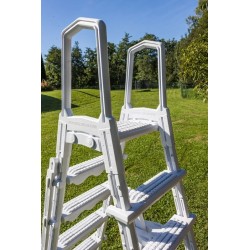 Escalera de seguridad piscina 120-132 cm peldaños antideslizantes